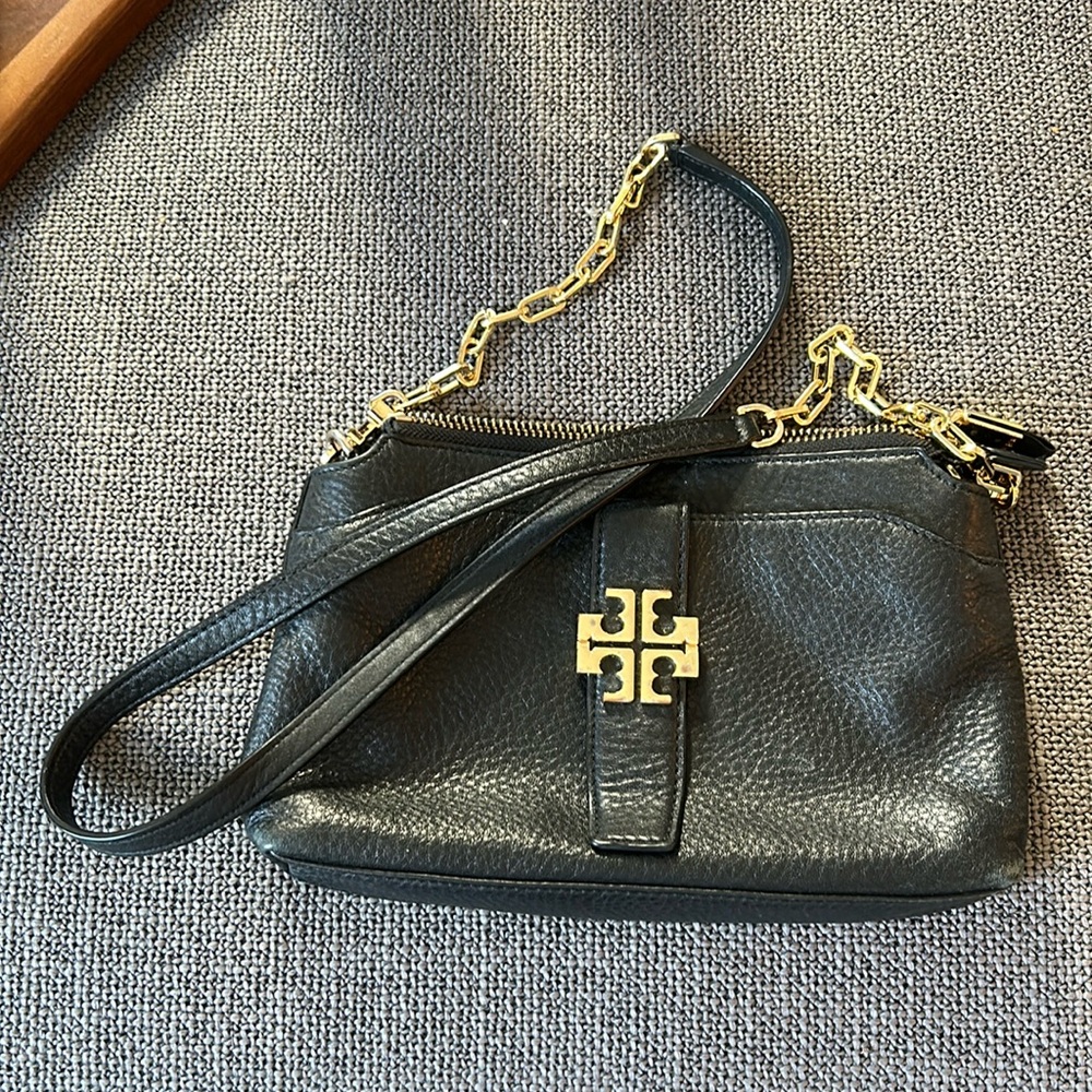 Black leather/chain Tory Burch crossbody
